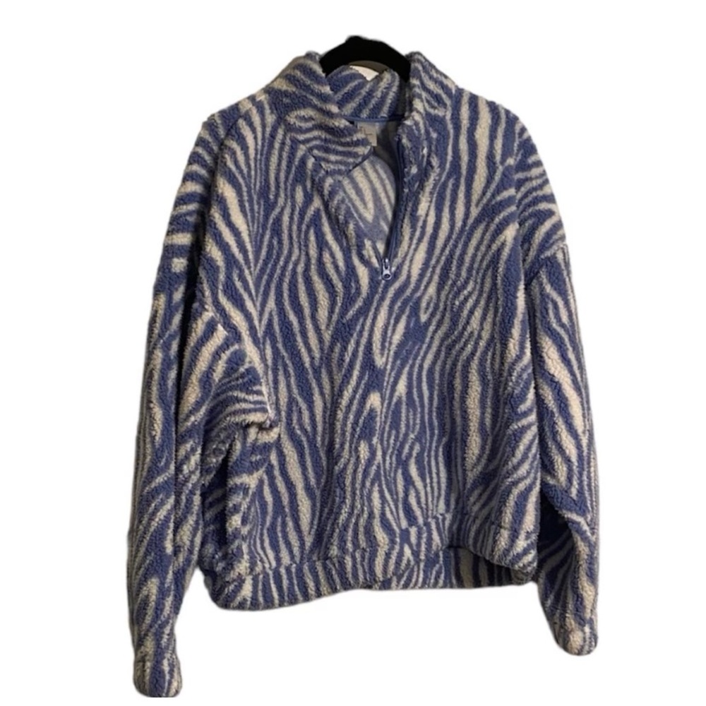 (NWOT) Divided H&M Light Blue & White Zebra Sweater